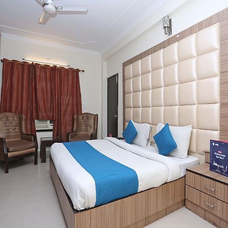 Oyo 10425 Queens Pearl Inn Dehradun Eksteriør bilde