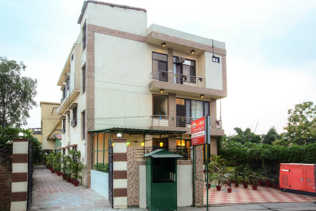 Oyo 10425 Queens Pearl Inn Dehradun Eksteriør bilde