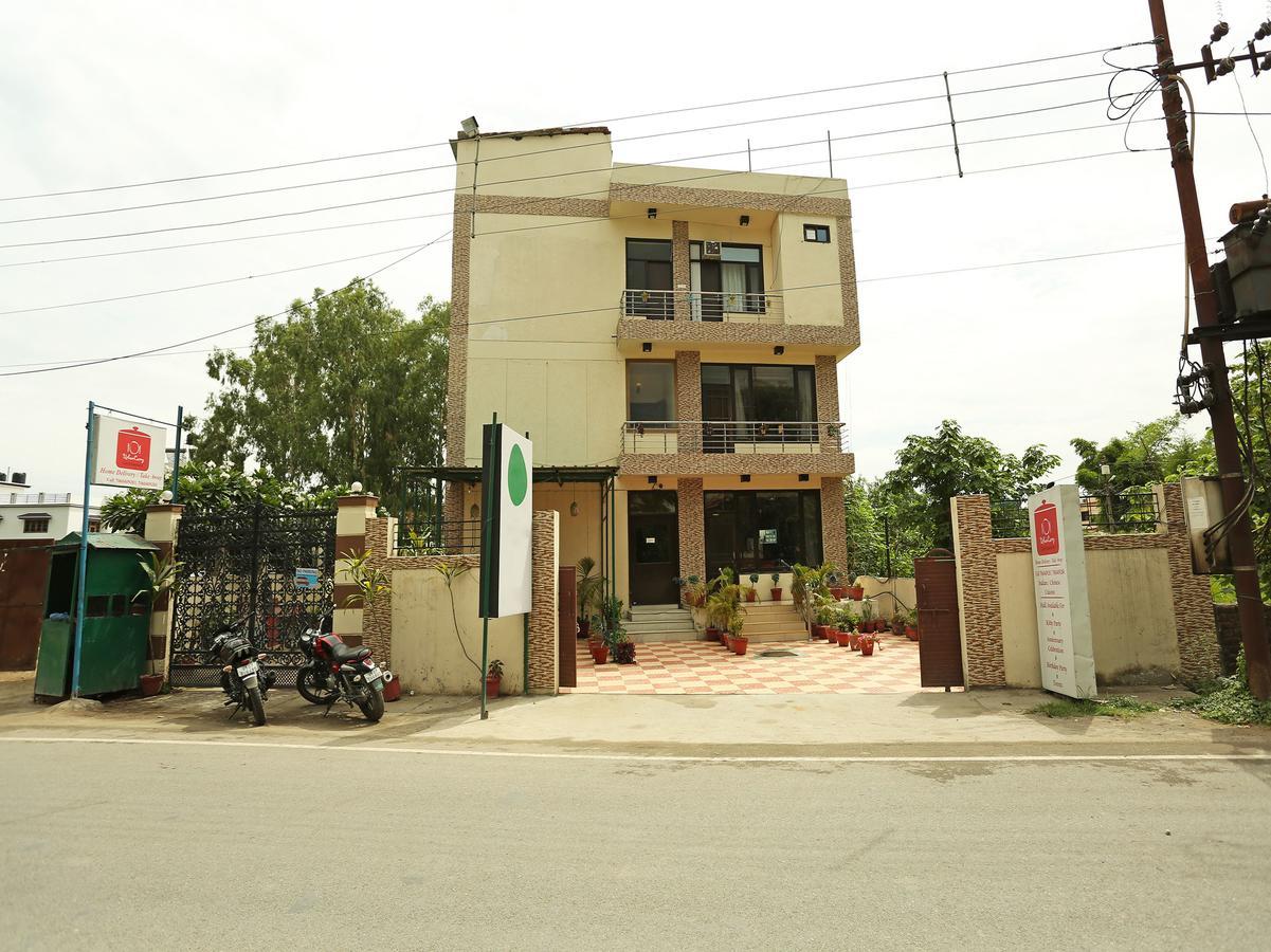 Oyo 10425 Queens Pearl Inn Dehradun Eksteriør bilde