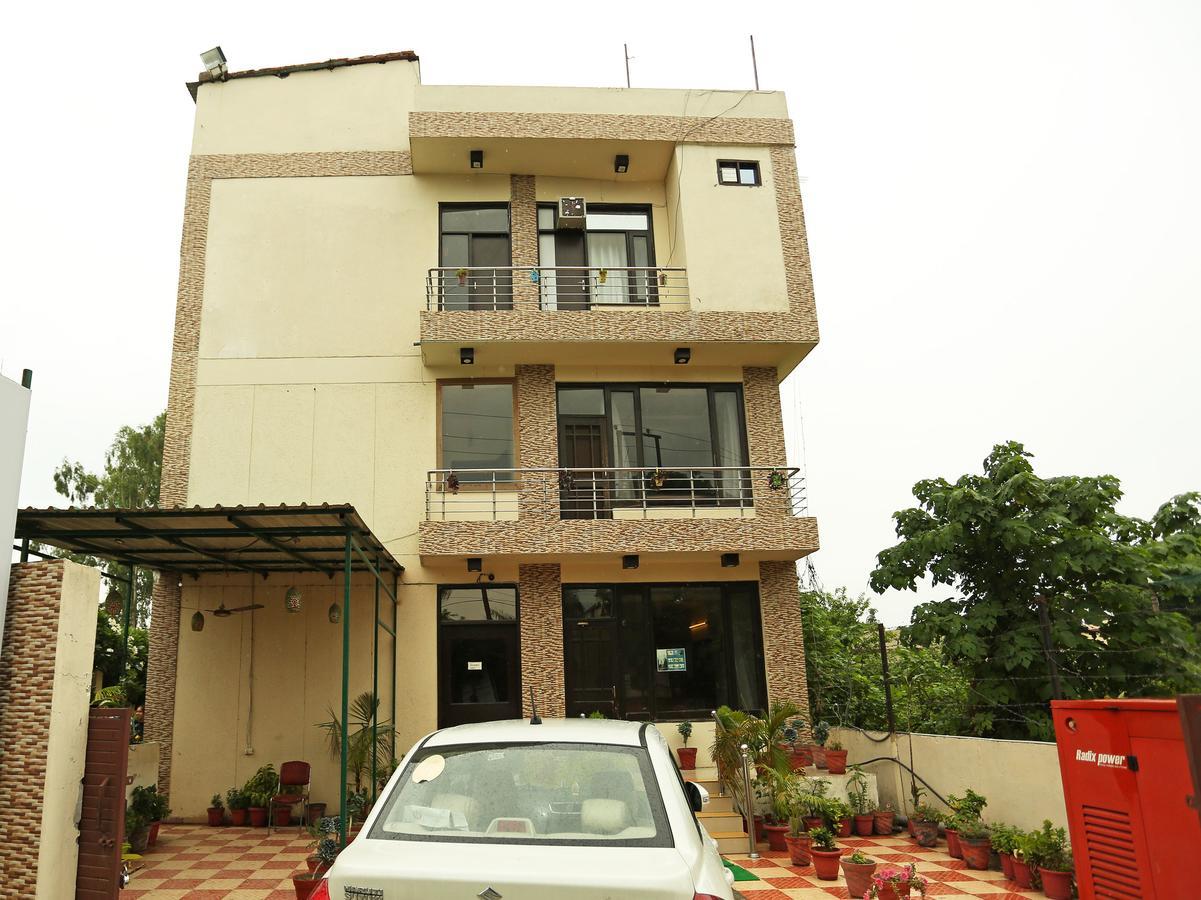 Oyo 10425 Queens Pearl Inn Dehradun Eksteriør bilde