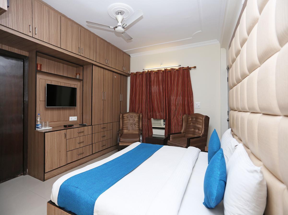 Oyo 10425 Queens Pearl Inn Dehradun Eksteriør bilde